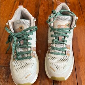New Balance Green and Cream Athletic Shoes/ Cushioned Sole and ankle protection